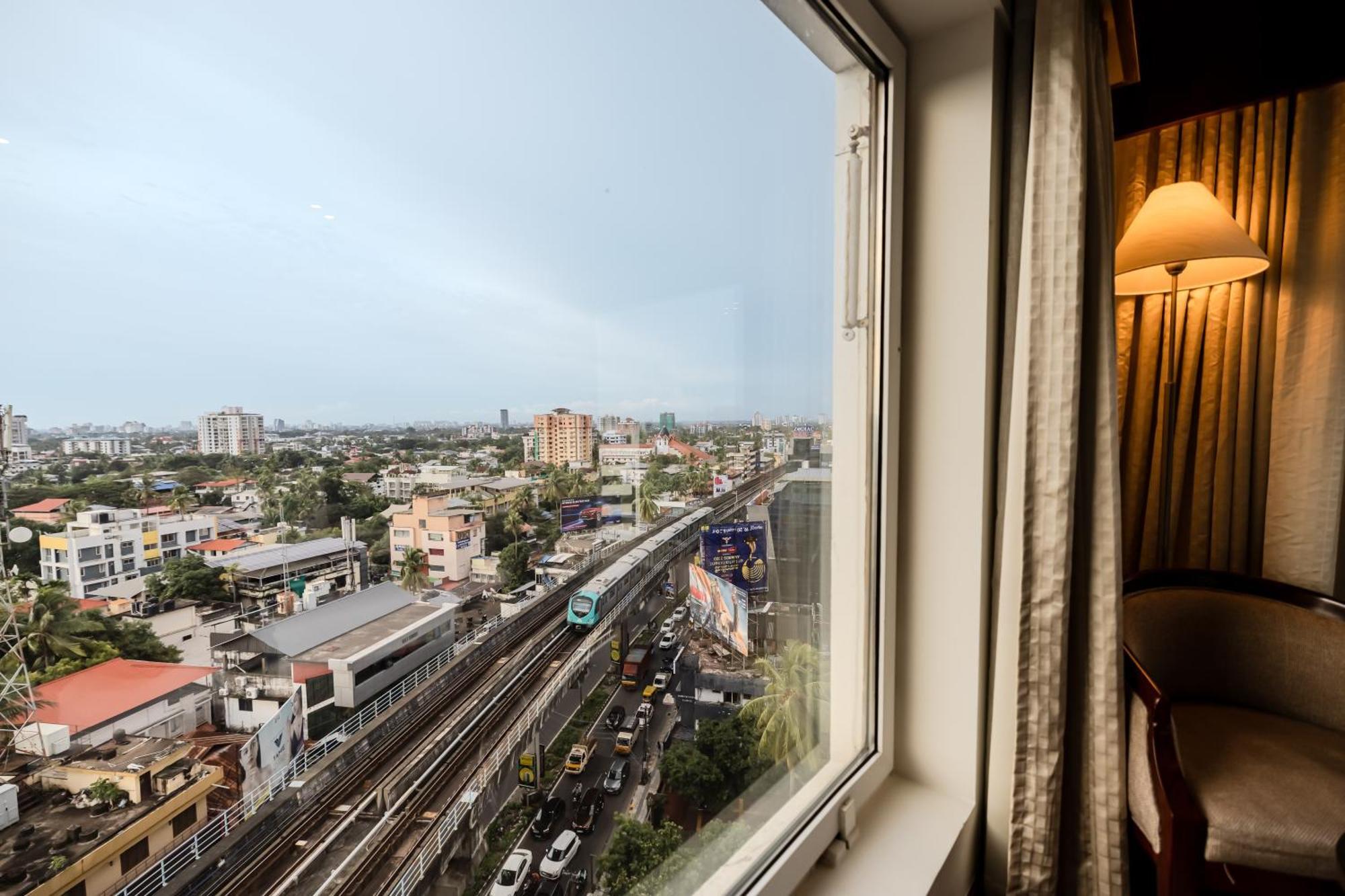 Отель Olive Downtown Коччи Экстерьер фото